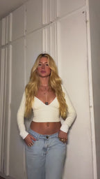 CROPPED LAURA